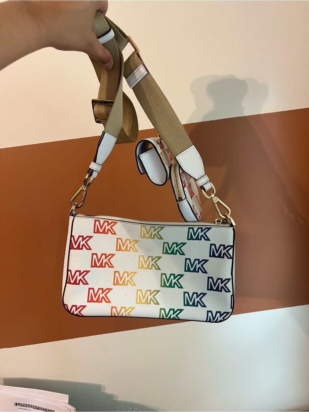Michael Kors Jet Set Price Medium Crossbody W Tech Accessories Rainbow MK Logo - Picture 2 of 3
